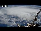 شاهد السلطات الأميركية تُنفذ عملية إجلاء جماعي بسبب اقتراب إعصار لورا